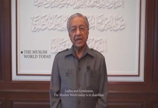 Malaysian ex-PM criticizes infighting, discrimination in Muslim world