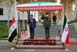 وزير الدفاع الايراني يستقبل وزير الدفاع العراقي  