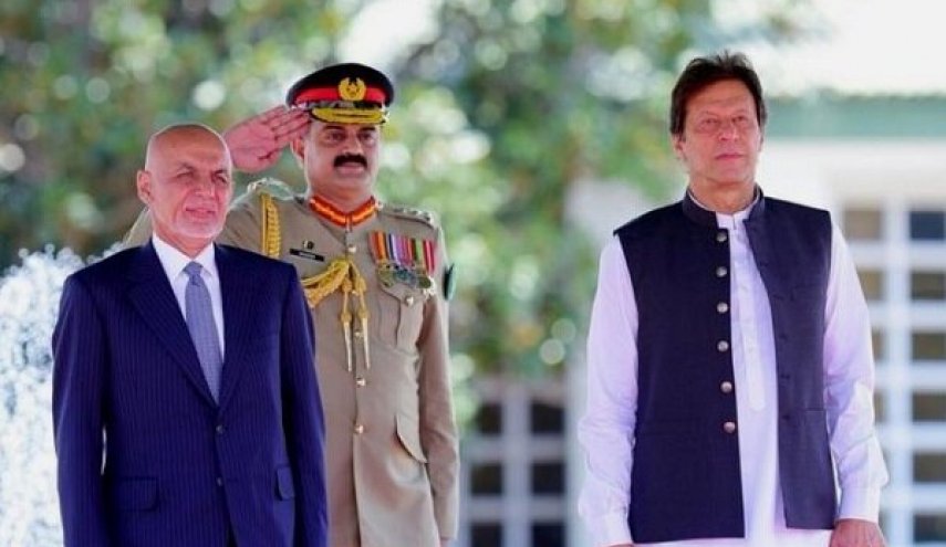 عمران خان  أكبر مسؤول باكستاني يزور أفغانستان لأول مرة