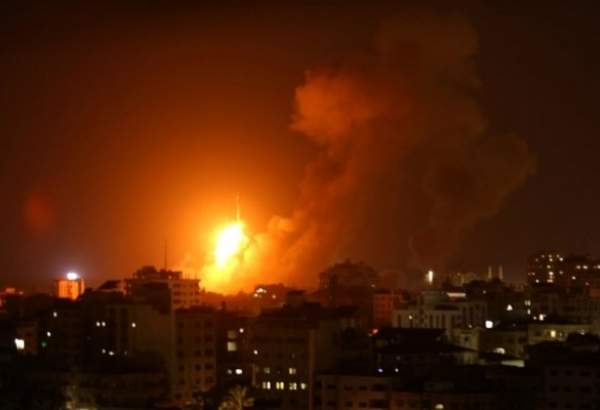 Les avions de guerre sionistes attaquent le nord de la bande de Gaza
