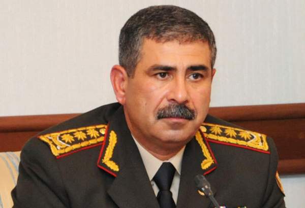 Le ministre azéri de la Défense  condamne l
