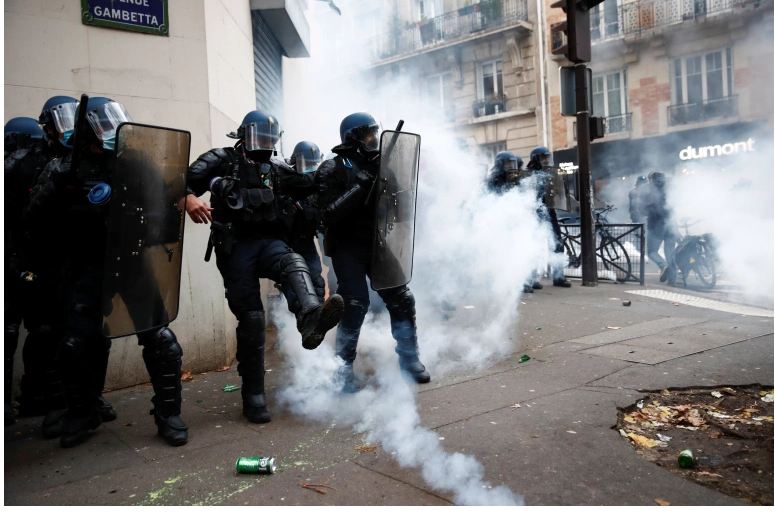 للاسبوع الرابع على توالي:  احتجاجات ضخمة في باريس ضد قانون الأمن الشامل