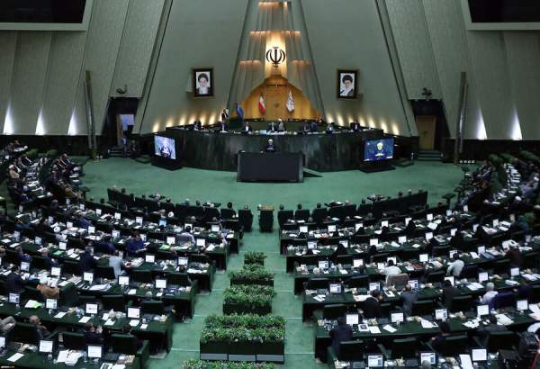 مجلس با استعفای روسای قوای مقننه و قضائیه پیش از انتخابات مخالفت کرد