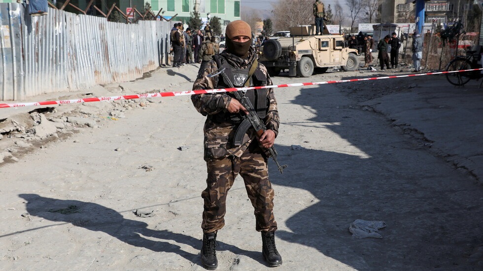 مقتل عشرات عناصر الأمن بسلسلة هجمات نفذتها طالبان في أفغانستان