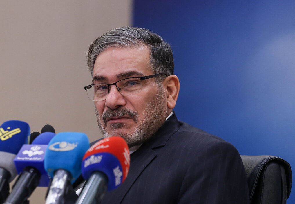 شمخاني: ‏" القوات المسلحة الايرانية هي العمود الفقري لاستراتيجية المقاومة النشطة"