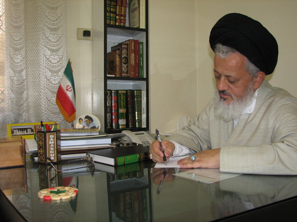 ممثل الإمام الخامنئي في العراق يدين تفجيري بغداد الإرهابيين
