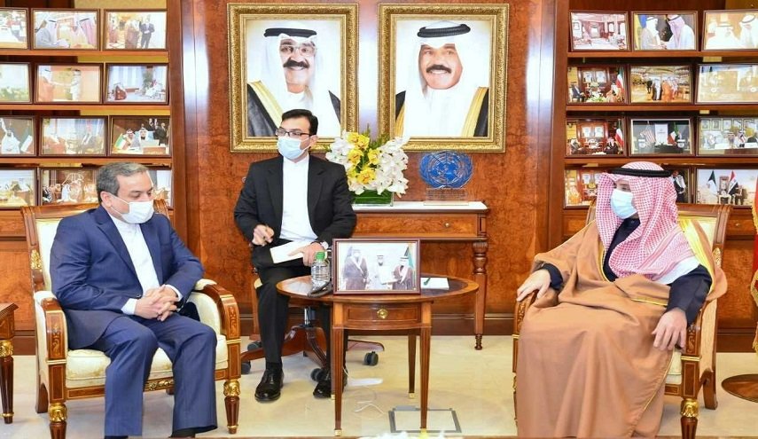 وزير الخارجية الكويتي يستقبل نائب وزير الشؤون الخارجية الإيراني