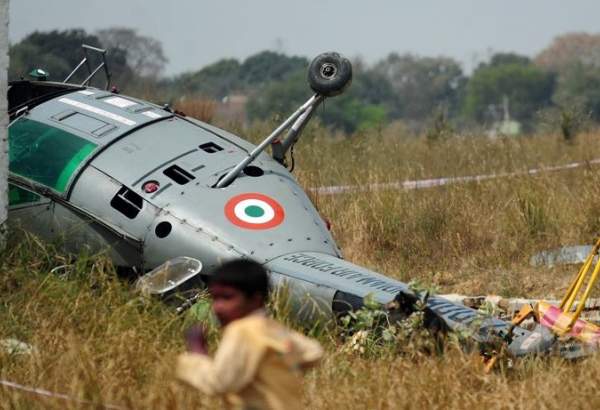انڈین ایئر فورس کا ہیلی کاپٹر گر کر تباہ۔