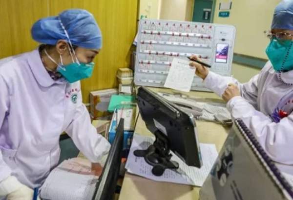 پاکستان میں کورونا وائرس کی وبا زور پکڑ رہی ہے۔