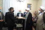 حجة الاسلام و المسلمين الدكتور "حميد شهرياري"يلتقي مع عائلة المرحوم امام جمعة  كرمانشاه  