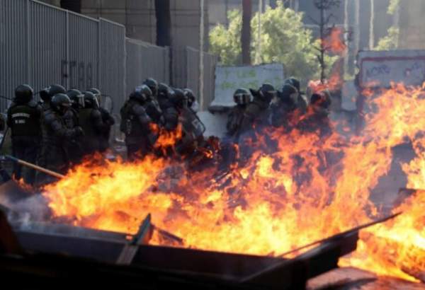چلی میں حکومت مخالف مظاہرے شروع