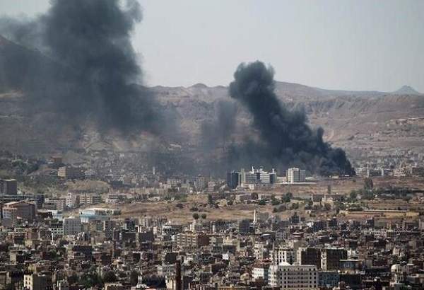 Des avions de chasse saoudiens bombardent la côte du Yémen