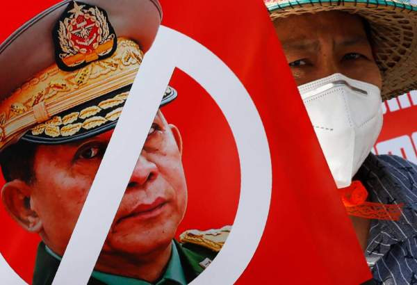 سوشل میڈیا پلیٹ فارمز پر میانمار کی فوج پر پابندی