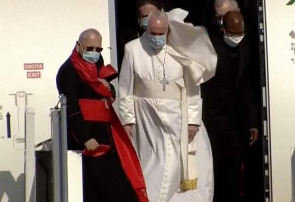 Le pape débarque dans la capitale irakienne pour une première visite historique