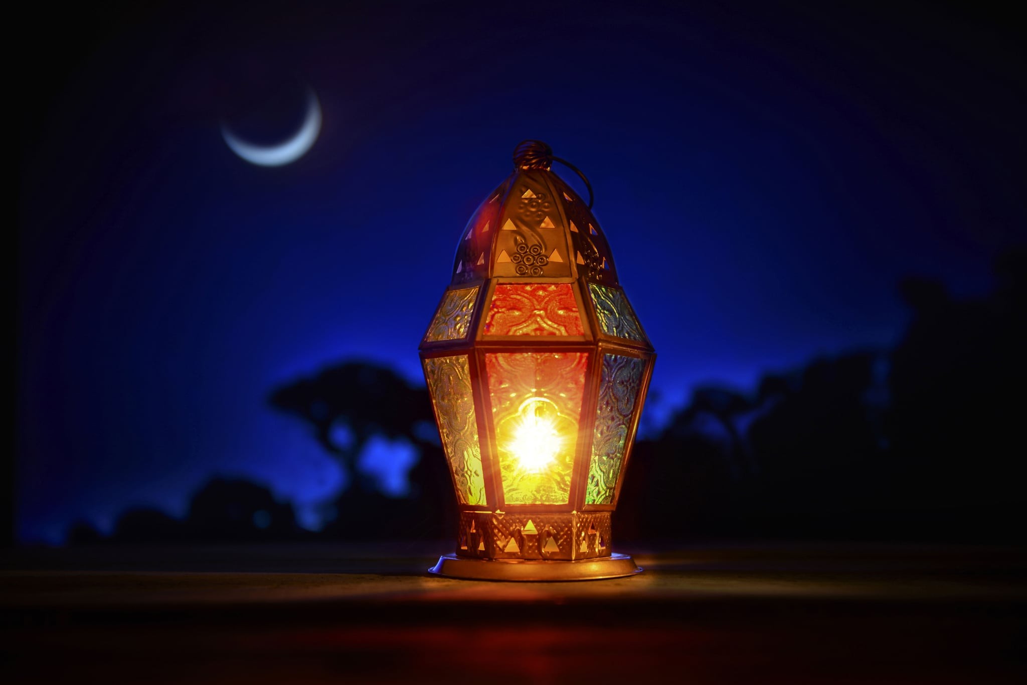 دول عربية وإسلامية تعلن الثلاثاء غرة شهر رمضان