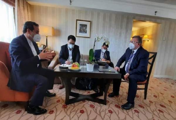 ایران کے نائب وزیر خارجہ کی روس اور چین کے نمائندوں کسے ملاقات