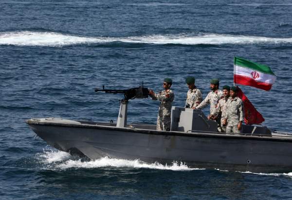 La marine du CGRI sauve 8 pêcheurs dans le golfe Persique