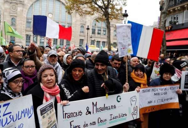 اعتراض به مصوبه سنای فرانسه علیه دختران مسلمان