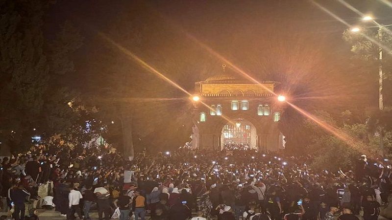 تظاهرات حاشدة  مساء يوم الجمعة في باحات المسجد الأقصى