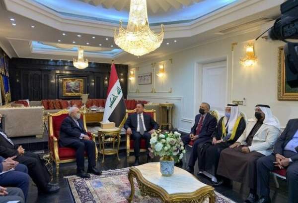ظریف با شخصیت‌های برجسته اهل تسنن و سران عشایر عراق دیدار و گفتگو کرد