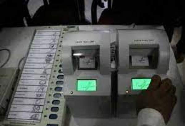 پاکستان حکومت کا الیکٹرانک ووٹنگ مشینوں کے انتخاب کا فیصلہ