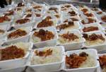 توزیع ۱۱۰۰ غذای تبرکی حرم کریمه اهل بیت(س) بین مددجویان بهزیستی قم