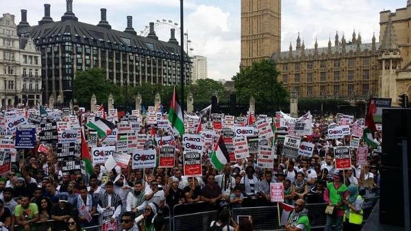 ۱۸۰ الف متظاهر في لندن دعما لغزة ومعاقبة "اسرائيل"