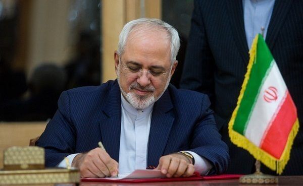 ظريف: إيران وقفت دوما إلى جانب شعب البوسنة والهرسك