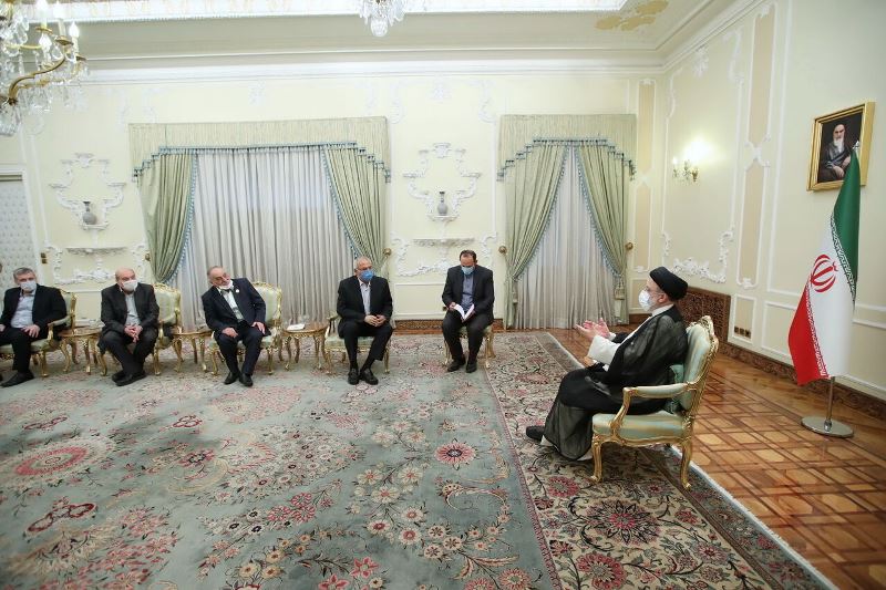 ممثلو محور المقاومة يلتقون الرئيس الايراني الجديد  