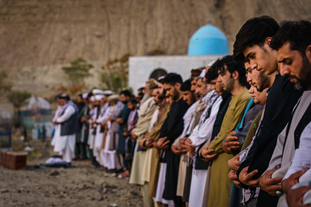 کابل میں امریکی فضائی حملوں میں شہیدوں کی نماز جنازہ  