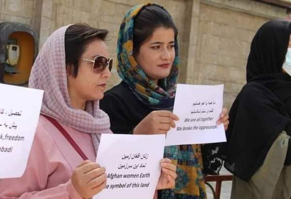تظاهرات زنان کابل برای احقاق حقوق خود در افغانستان