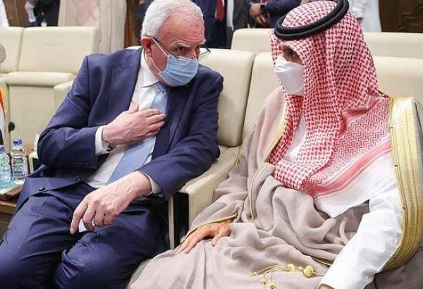 سعودی وزیر خارجہ کی فلسطینی وزیر خارجہ سے مصر میں ملاقات