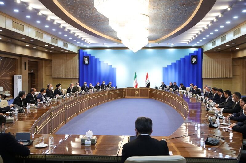 طهران وبغداد تبحثان سبل توسيع العلاقات التجارية بين البلدين
