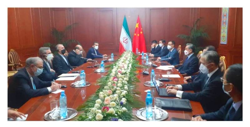 وزيرا الخارجية الايراني والصيني يلتقيان في دوشنبة