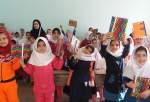 تقدیر نماینده ولی‌فقیه در کردستان از توزیع لوازم‌التحریر رایگان بین دانش‌آموزان نیازمند