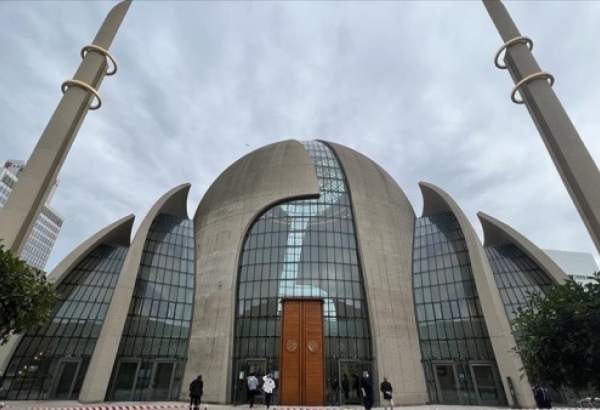 ألمانيا.. حزب يميني متطرف يعارض الآذان بالمساجد في "كولونيا"