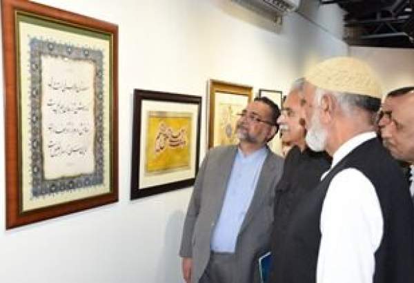 مراسم میلادالنبی(ص) و نمایشگاه خطاطی اسلامی در پاکستان برگزار شد