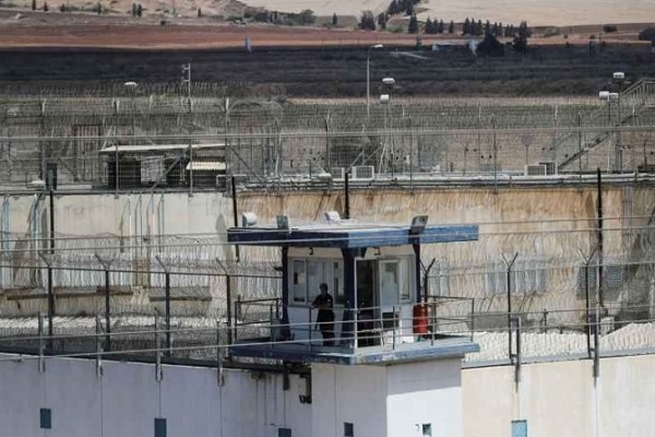 اداره زندان‌های رژیم صهیونیستی ناچار به پذیرش شروط اسرای فلسطینی شد