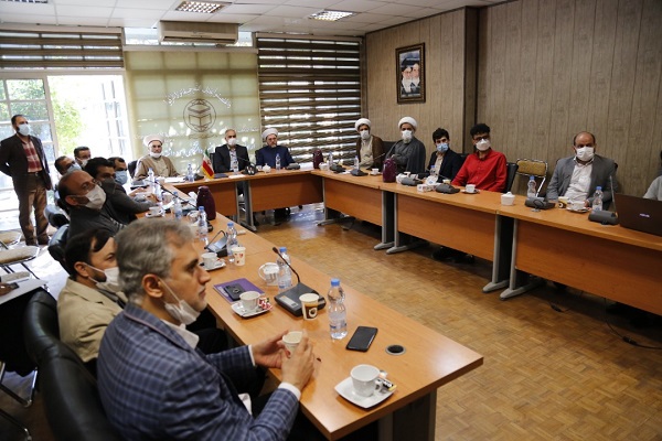 بازدید جمعی از میهمانان لبنانی کنفرانس وحدت از دانشگاه مذاهب اسلامی و دیدار با سرپرست و کارکنان این دانشگاه 