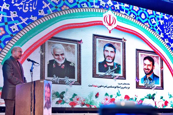 مراسم احياء الذكرى العاشرة لاستشهاد اب الصناعة الصاروخية في ايران، الشهيد " طهراني مقدم"  