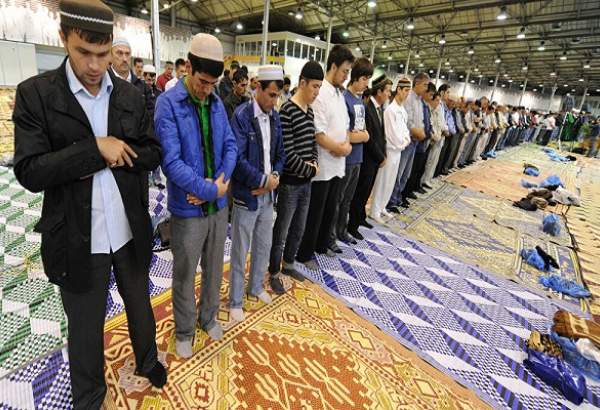 تلاش مسلمانان مسکو برای ایجاد نمازخانه در مترو و مراکز خرید