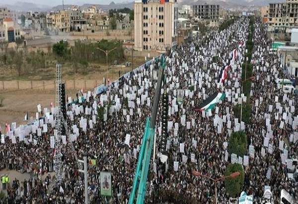 Yemenis hold massive rally slamming US collaboration in Saudi  war