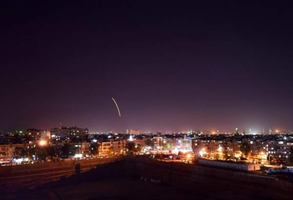 Les défenses aériennes syriennes interceptent des "cibles hostiles" au-dessus de Homs