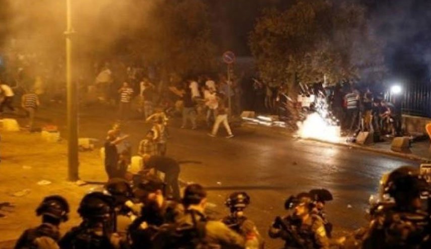 مواجهات مع الاحتلال بالقدس واعتداءات للمستوطنين مساء الاربعاء في نابلس