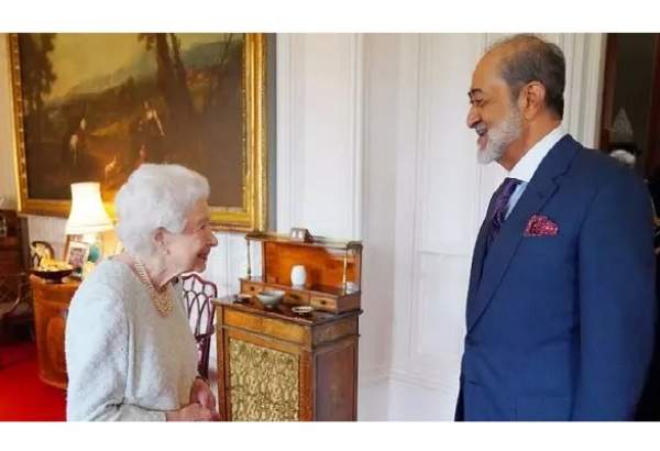 دیدار و گفتگوی پادشاه عمان با ملکه انگلیس