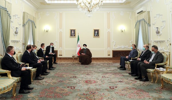 اية الله رئيسي يؤكد على دور لجنة التعاون المشتركة في توسيع العلاقات الايرانية الهنغارية