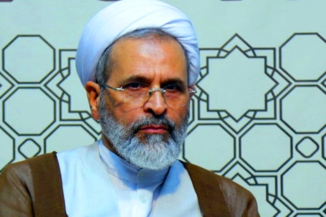 رئيس الحوزات العلمية في إيران آية الله علي رضا أعرافي