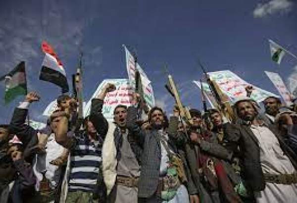 یمنی علماء کی عوام سے اپیل، اپنی جان و مال سے میدان جنگ کی حمایت کریں