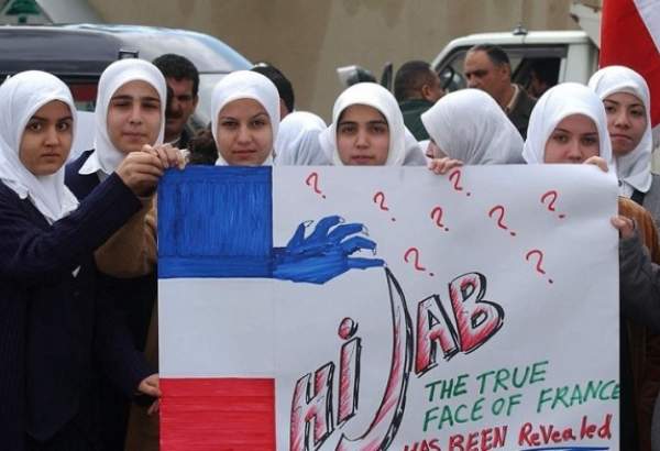 فرنسا : قرار حظر الحجاب في الرياضة يثير غضباً حقوقياً