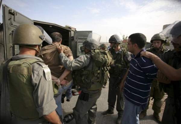 Israeli occupation forces detain at least 20 Palestinians during raids in West Bank